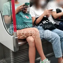 淫賤港女 街拍 走光